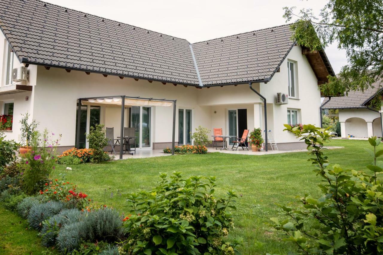 Sobe Meta Bed & Breakfast Brezje Eksteriør bilde