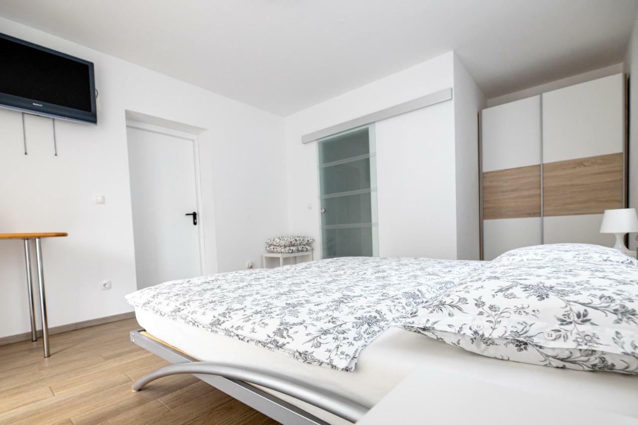Sobe Meta Bed & Breakfast Brezje Eksteriør bilde